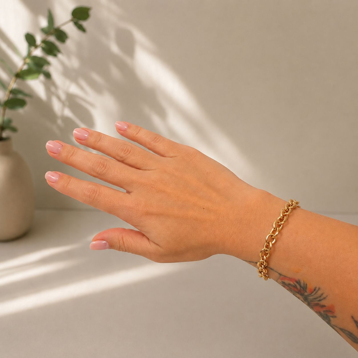 gold chunky link chain bracelet