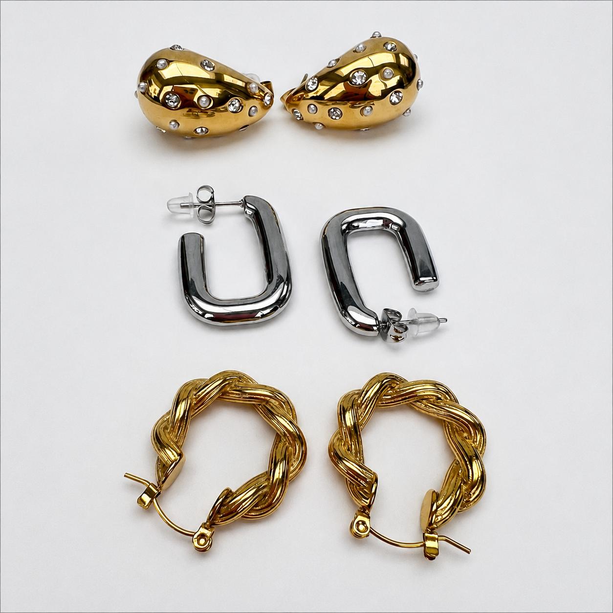 magnomia earrings