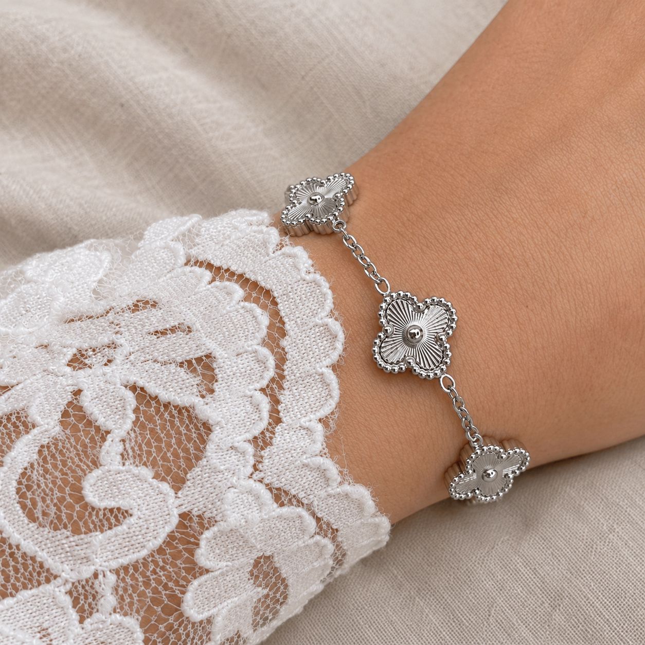silver colour clover bracelet chain