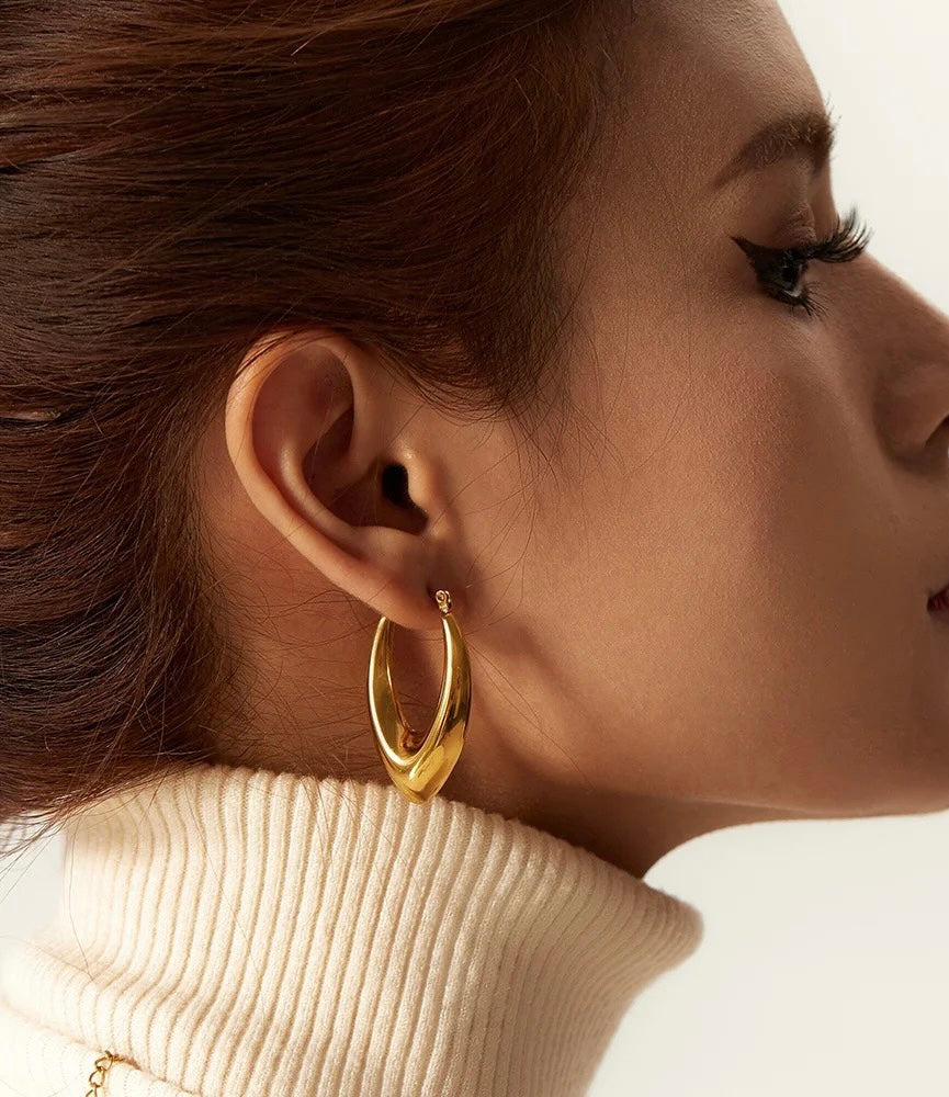 Women's Gold Hoop Earrings | Gold-Plated Hoop Earring | Magnomia