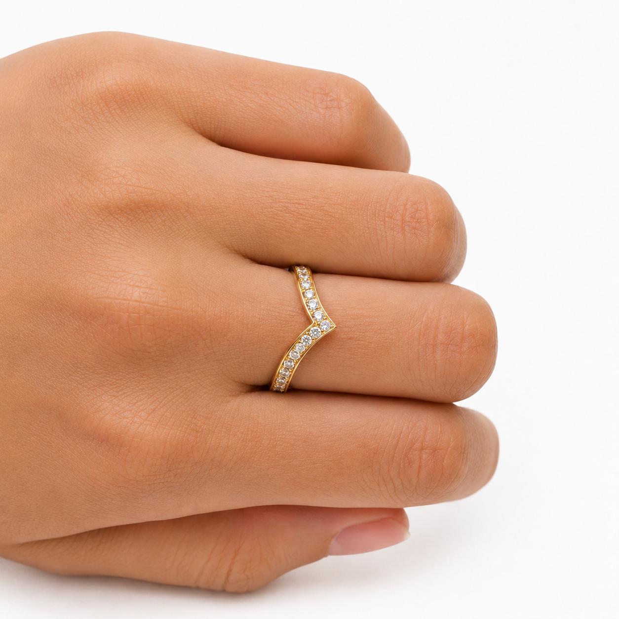 Dainty Chevron V Ring