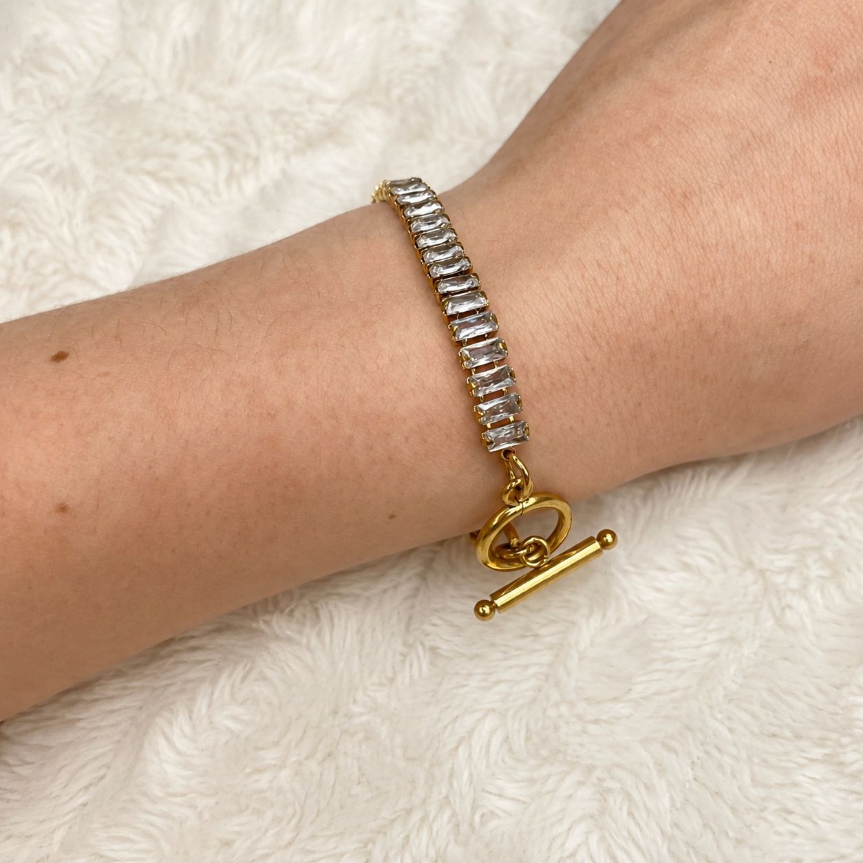 Gold plated Crystal shiny bracelet