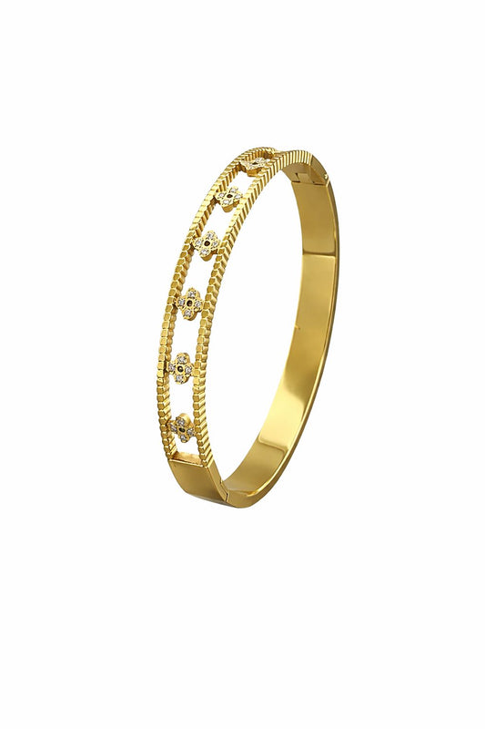 Cut-out Gold clover design Bangle