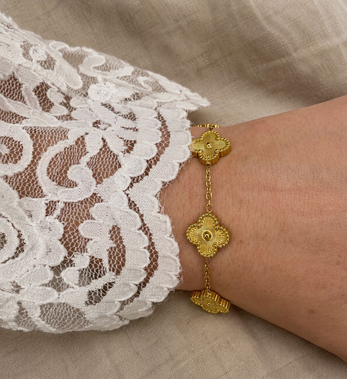 gold plated bracelet chain with clover