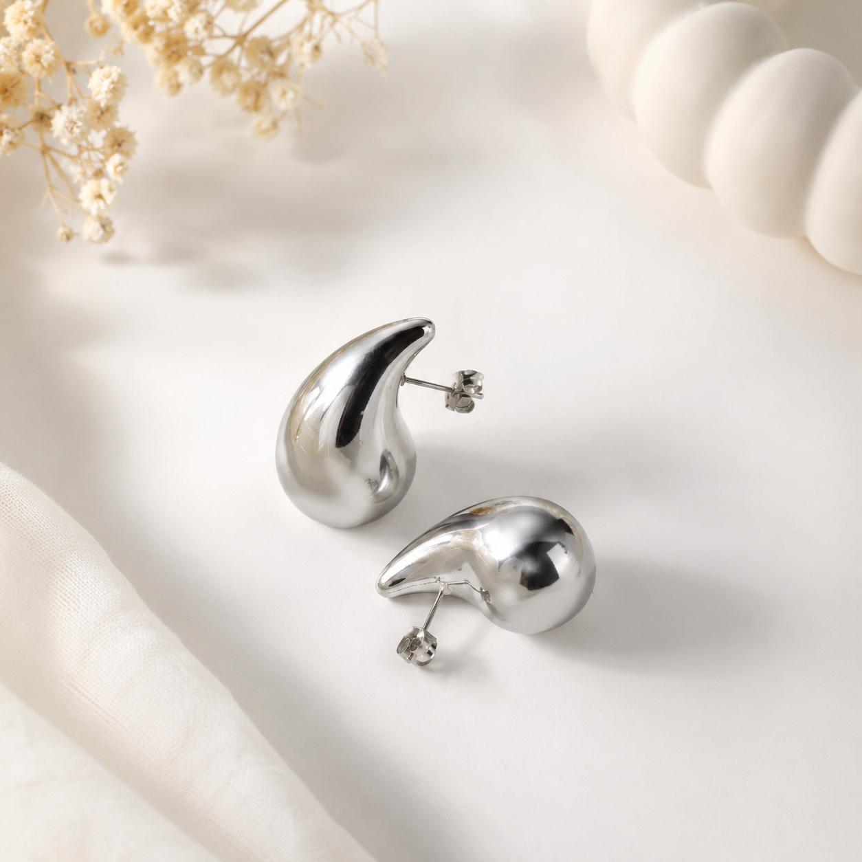 silver plating teardrop stud earrings